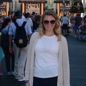 Meet your Posher, Danielle